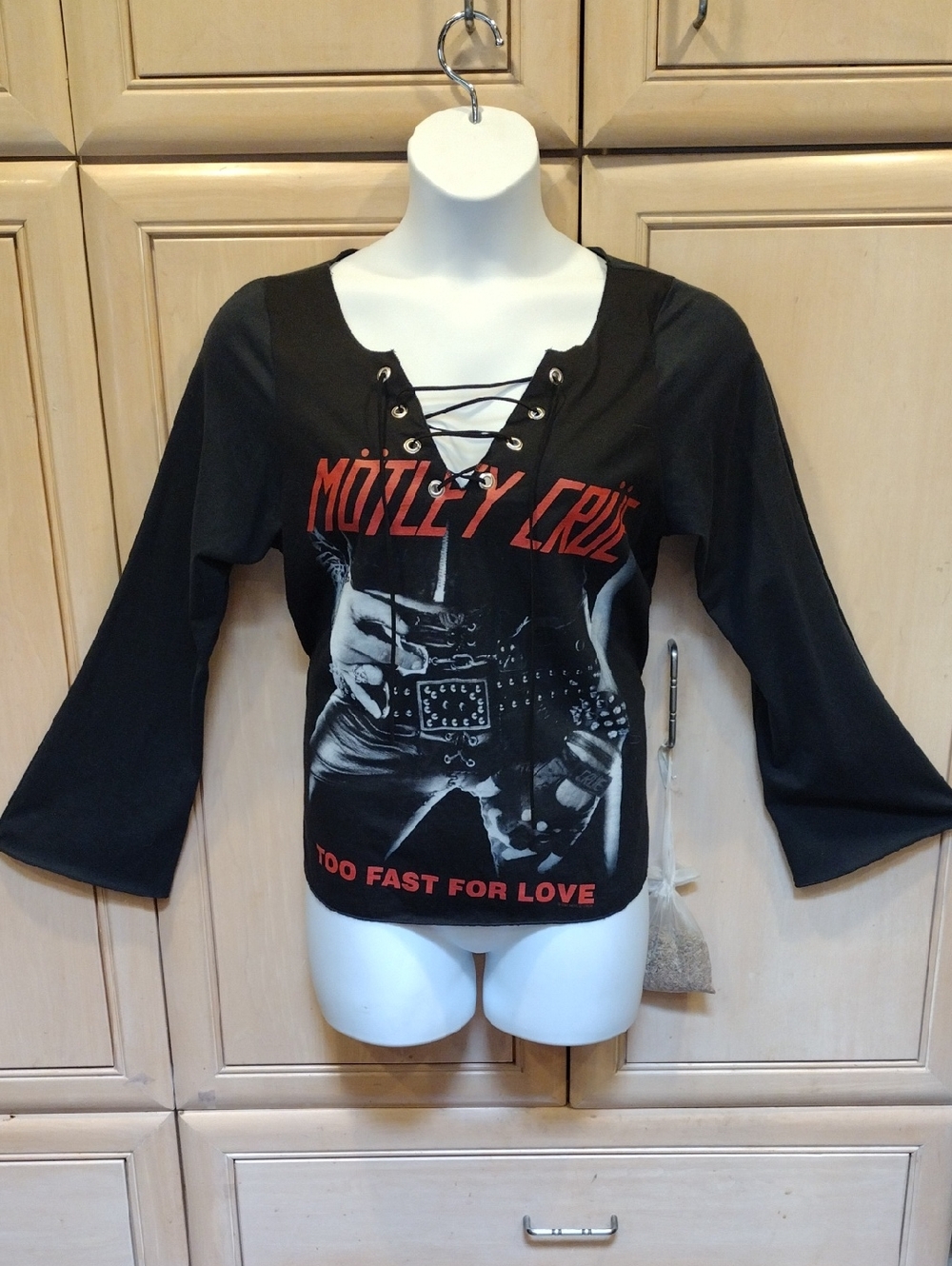 HTF Vintage Torrid x Jonny Rock Mötley Crüe Lace-Up Top With Flare Sleeves